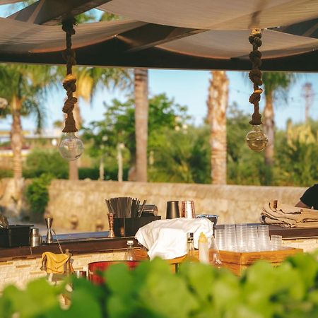 Mythos Holidays & Events Syracuse Luaran gambar
