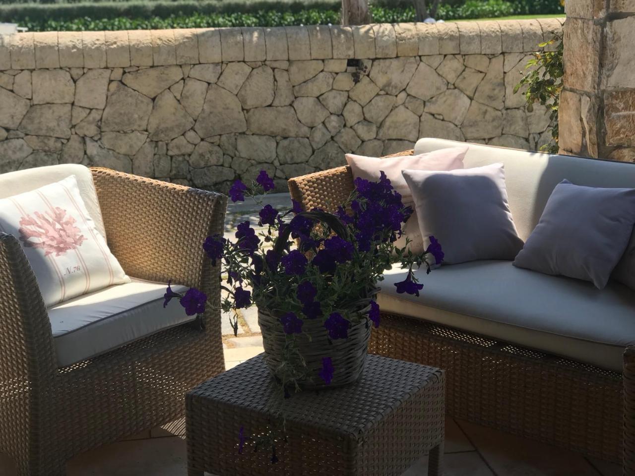 Mythos Holidays & Events Syracuse Luaran gambar